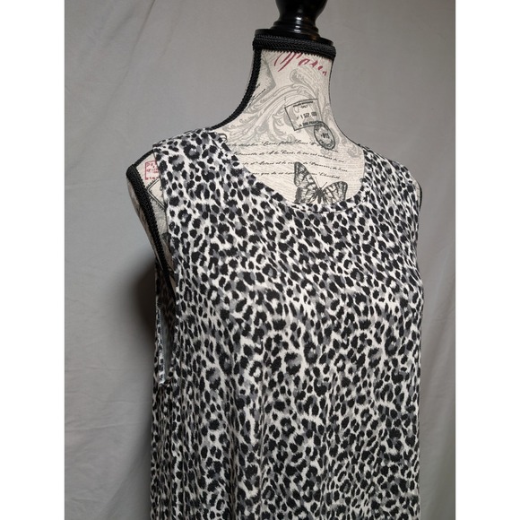 Old Navy Women's Luxe Gray Black White Leopard Print Sleeveless Top Size XL - Picture 2 of 6